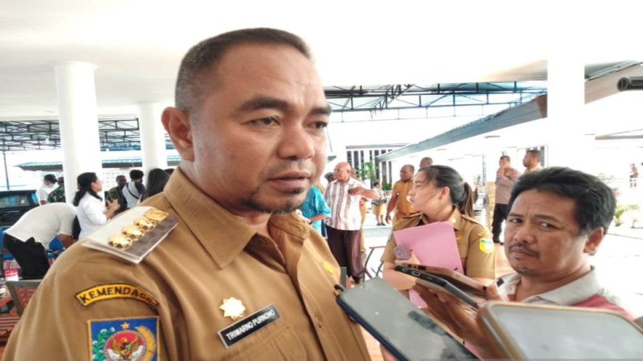 Penjabat Bupati Kabupaten Jayapura Triwarno Purnomo (ANTARA/Agustina Estevani Janggo)