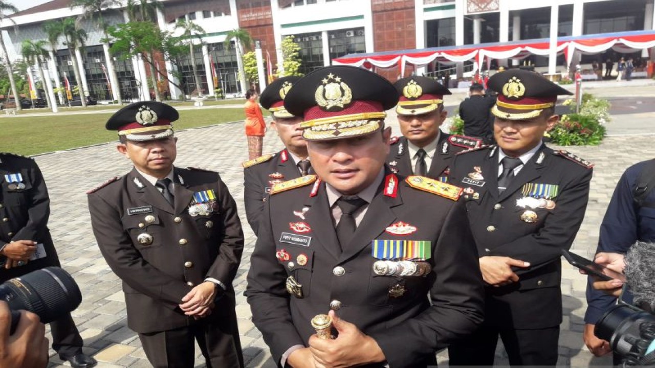 Kapolda Kalimantan Barat Irjen Pol Pipit Rismanto (Slamet Riansyah)