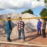 Polisi menyegel tambang pasir ilegal di Pulau Galang, Kota Batam. (ANTARA/HO-Polda Kepri)-1689151571