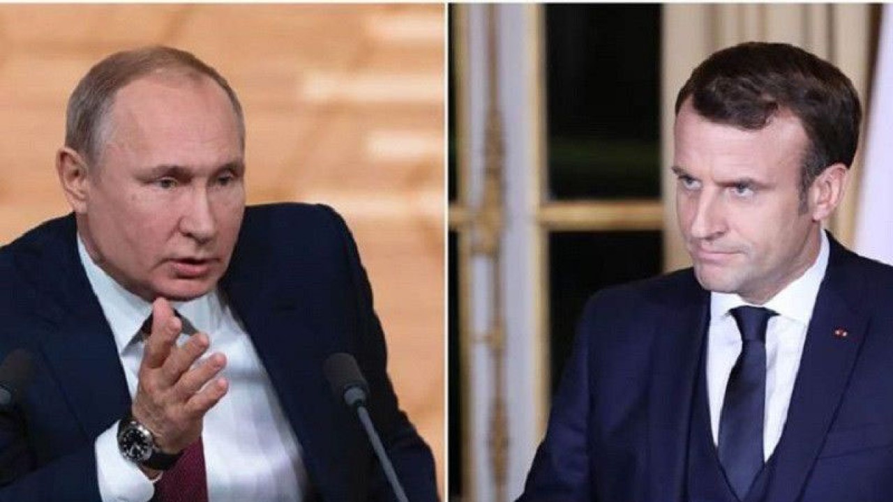 Arsip - Presiden Prancis Emmanuel Macron (kanan) dan Presiden Rusia Vladimir Putin (kiri) pada Jumat (19/8/2022) mengadakan pembicaraan via sambungan telepon untuk membahas situasi di Ukraina. (ANTARA/Xinhua/aa.)