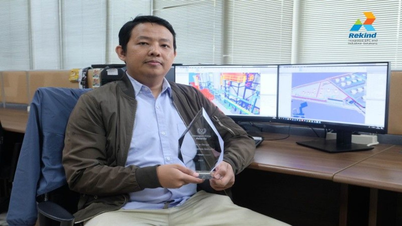 PT Rekayasa Industri (Rekind), sebagai bagian dari BUMN Pupuk Indonesia, kembali meraih penghargaan Best In Design melalui Fandy Maulana SR, dalam gelaran Hexagon Elite Award 2023. ANTARA/HO-PT Rekind