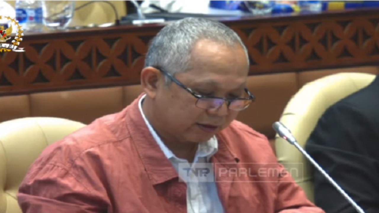 Tangkapan layar - Direktur Jenderal Pembiayaan Infrastruktur Pekerjaan Umum dan Perumahan Kementerian PUPR Herry Trisaputra Zuna dalam Rapat Dengar Pendapat bersama Komisi V DPR RI di Jakarta, Senin (10/7/2023, pukul 12:09 WIB). ANTARA/YouTube/@Komisi V DPR RI Channel/Aji Cakti
