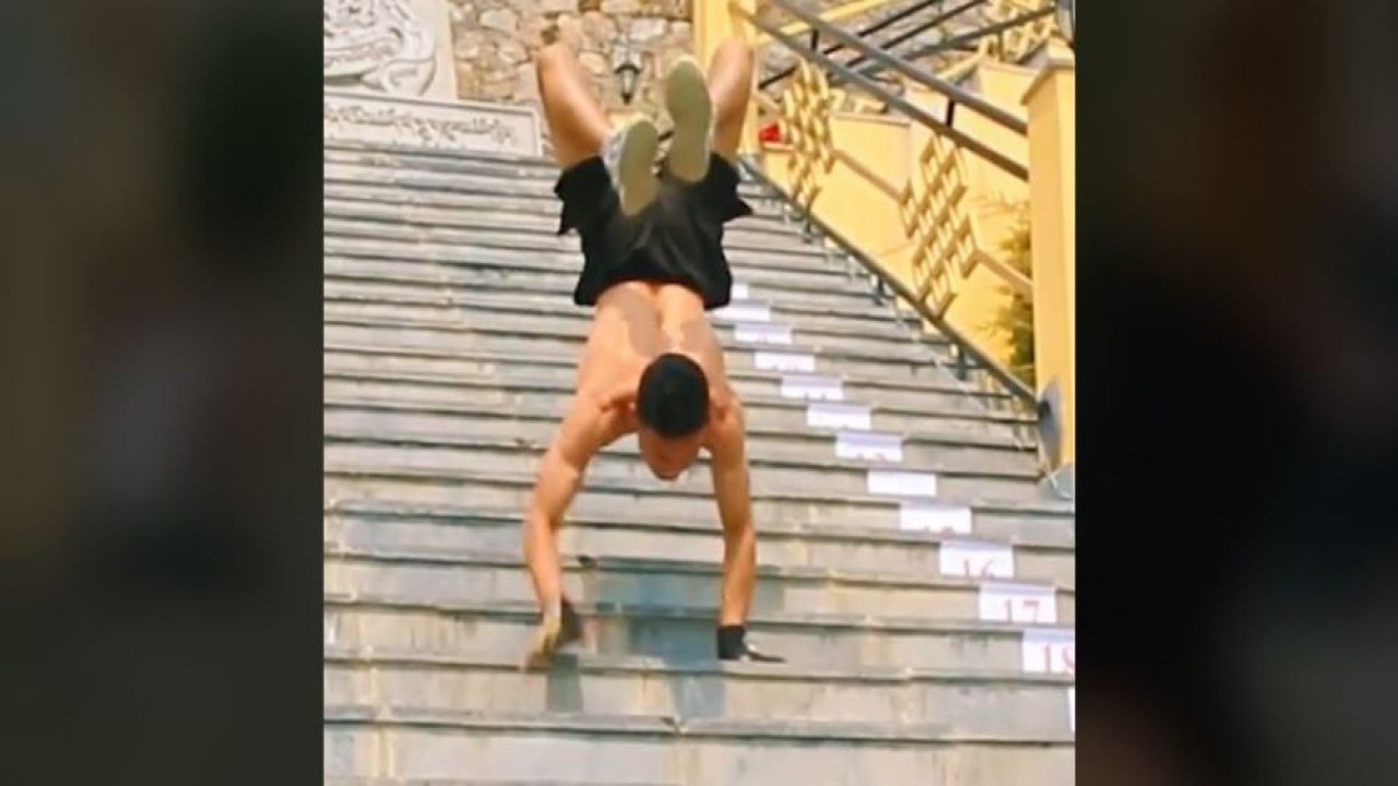 Seorang pria asal Nepal, Hari Chandra Giri, berhasil memecahkan rekor dunia guinness keempatnya. (Istimewa)