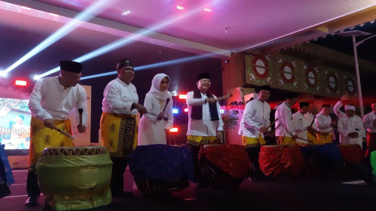 Kegiatan pembukaan Festival Tabut 2023 Provinsi Bengkulu, di Bengkulu, Selasa. (18/7/2023) (ANTARA/Boyke Ledy Watra)