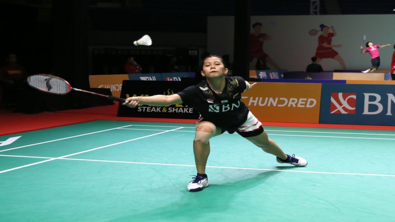 Pebulu tangkis tunggal putri Indonesia Ruzana sukses melangkah ke babak perempat final Kejuaraan Badminton Junior Asia (BAJC) 2023 yang berlangsung di Yogyakarta, Jumat. (ANTARA/HO-PP PBSI)