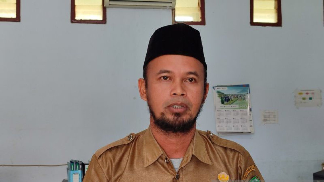 Sub Koordinator Pupuk Pestisida dan Elsintan Dinas Ketahanan Pangan dan Pertanian Kota Bengkulu Salman Elfarisi. ANTARA/Anggi Mayasari