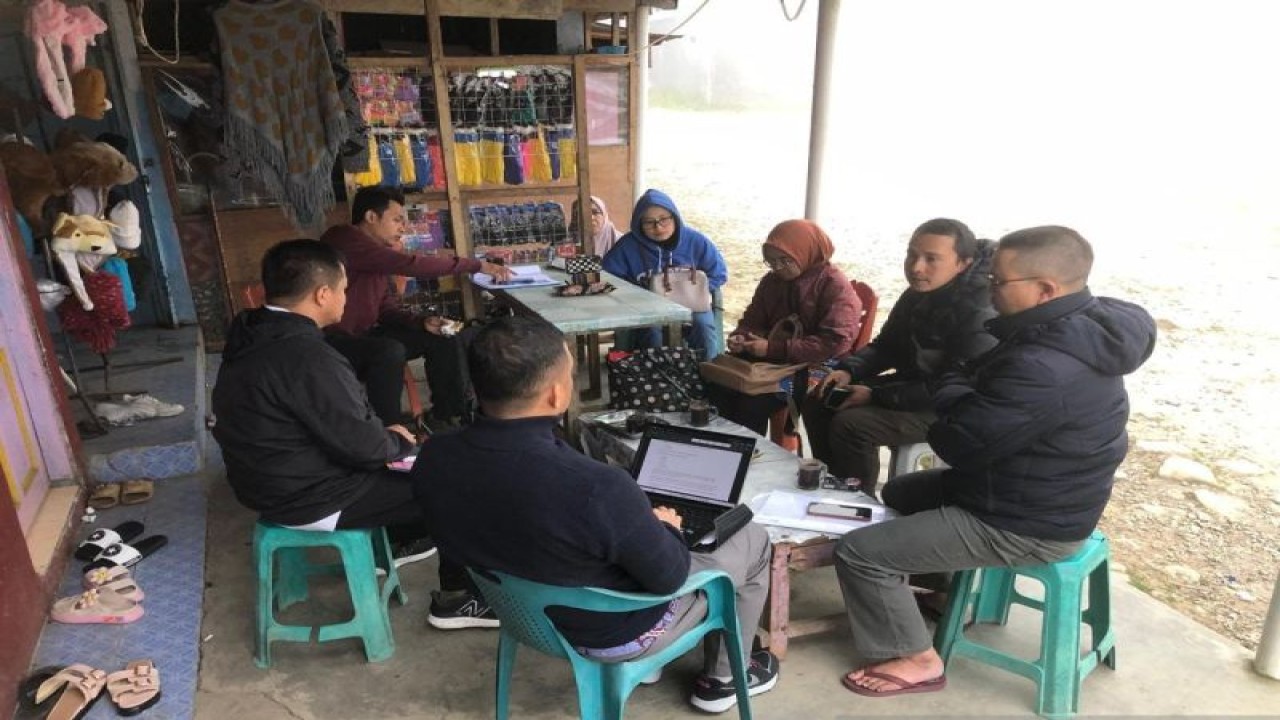 Satgassus Pencegahan Korupsi Mabes Polri mengecek langsung penyaluran dan penerimaan bantuan sosial (bansos) Kementerian Sosial (Kemensos) di Wonosobo, Jawa Tengah. ANTARA/HO-Polri