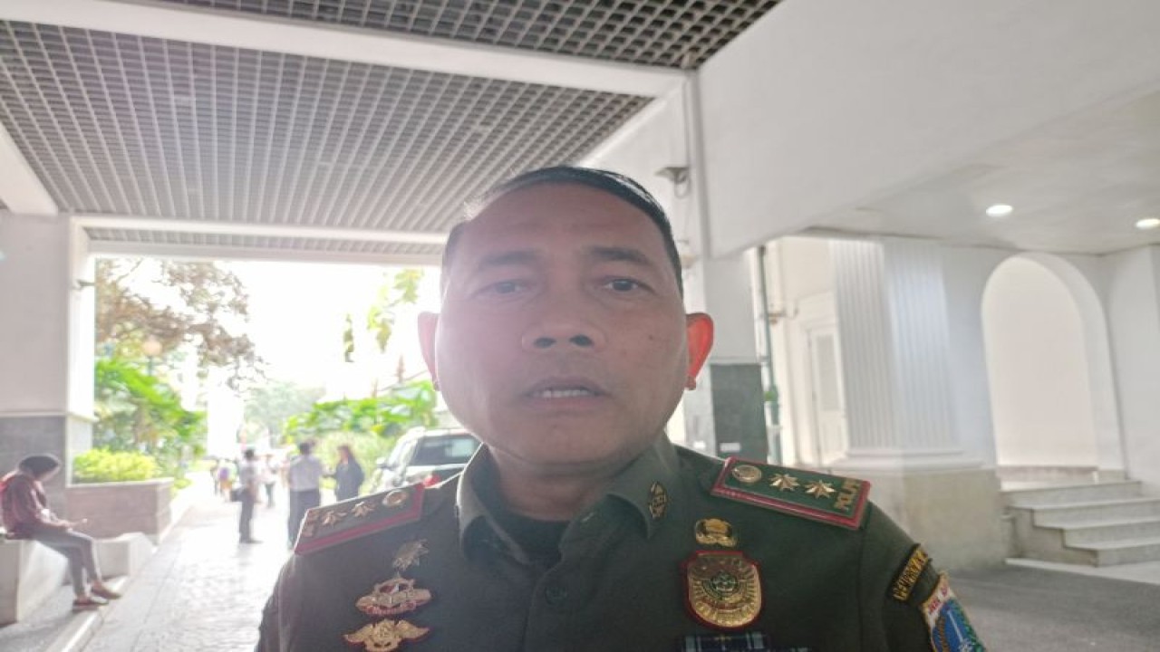 Kepala Satuan Polisi Pamong Praja (Satpol PP) DKI Jakarta Arifin di Balai Kota DKI, Jakarta Pusat, Senin (3/7/2023). ANTARA/Siti Nurhaliza