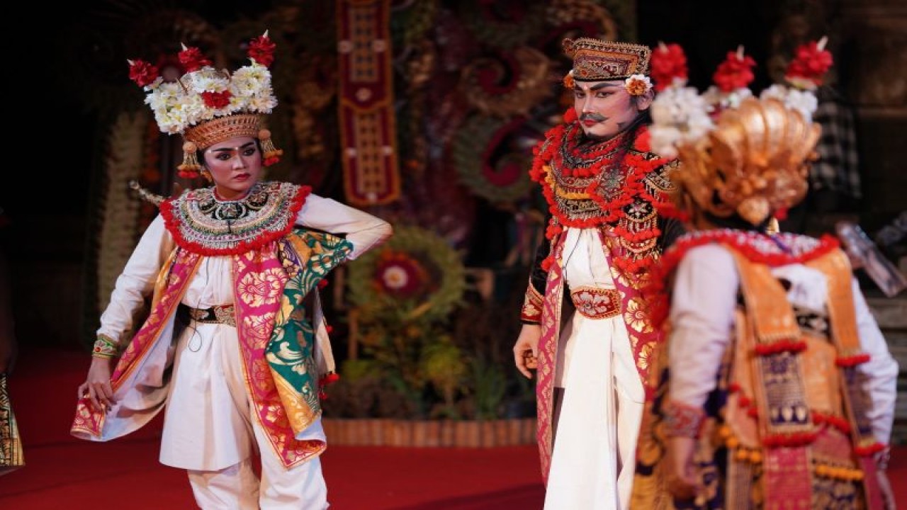 Penampilan seniman Sanggar Seni Mangu Swara yang menjadi Duta Kabupaten Badung, Bali di Pesta Kesenian Bali. ANTARA/HO-Diskominfo Badung