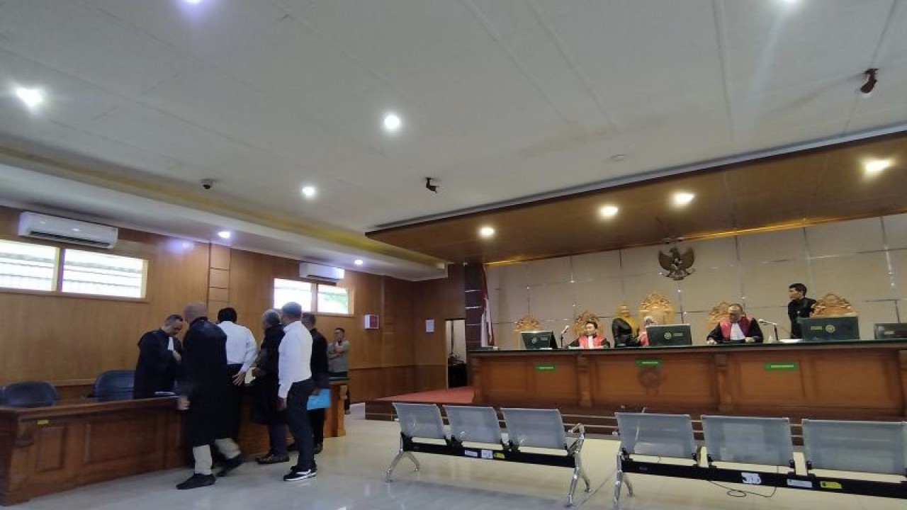 Sidang kasus suap Wali Kota Bandung nonaktif Yana Mulyana di Pengadilan Negeri Bandung, Kota Bandung, Jawa Barat, Rabu (5/7/2023). ANTARA/Bagus Ahmad Rizaldi.