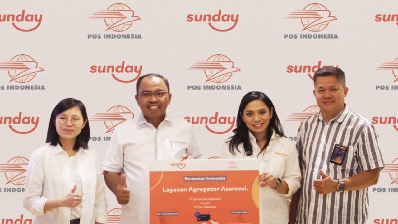 Penandatanganan Nota Kesepahaman kerja sama antara Sunday Indonesia dengan Pos Indonesia di Jakarta, Kamis (13/07/2023). (ANTARA/HO-Sunday Indonesia)