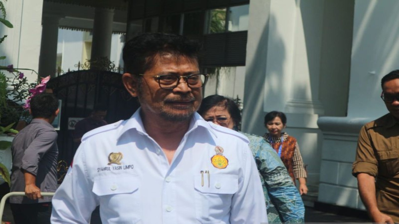 Menteri Pertanian Syahrul Yasin Limpo setelah mengikuti rapat terbatas di Kompleks Istana Kepresidenan, Jakarta, Selasa (18/7/2023). ANTARA/Rangga Pandu Asmara Jingga