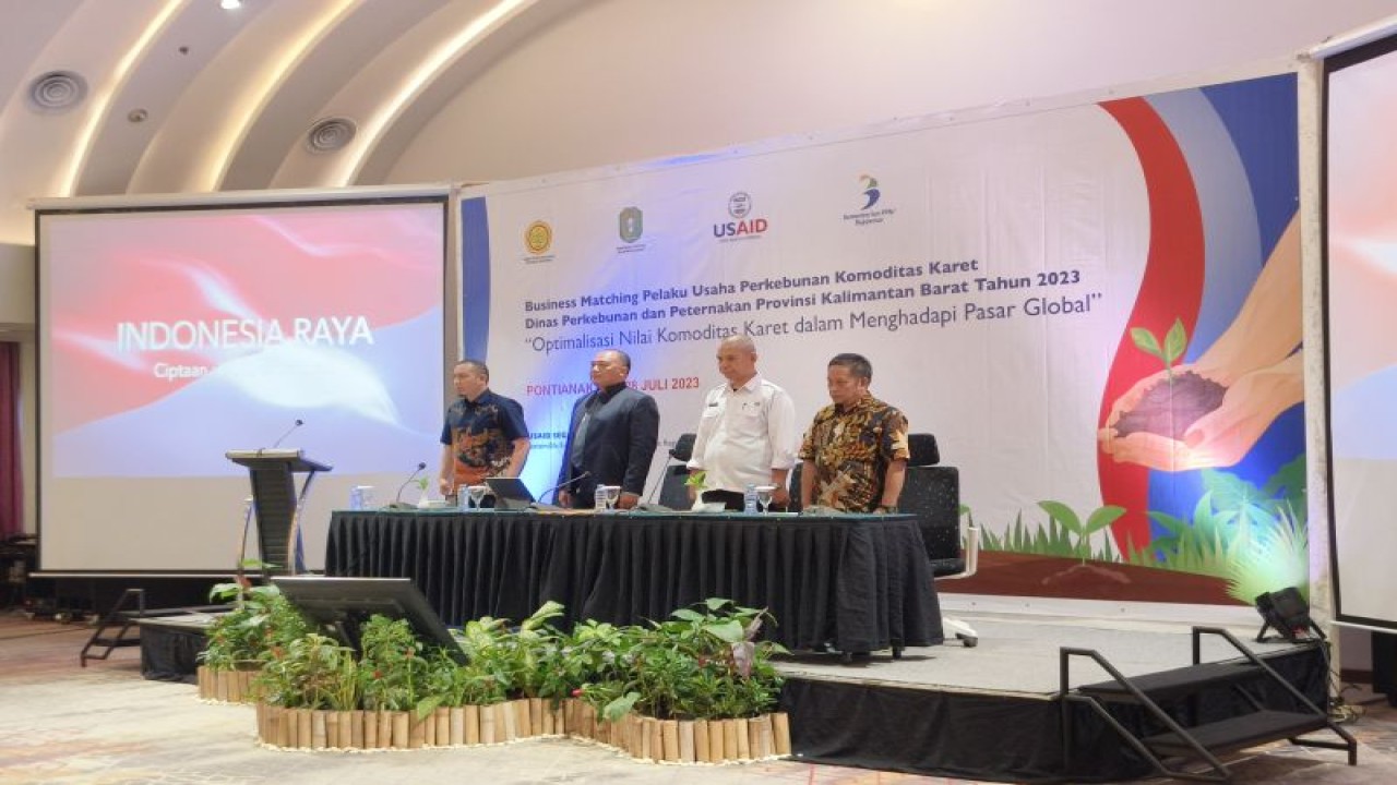 Temu bisnis pelaku usaha dan petani karet yang difasilitasi Disbunnak Kalbar. ANTARA/Dedi