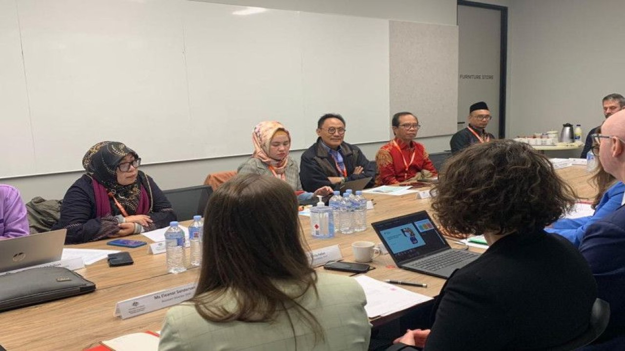 Tim penilai BPJPH saat melakukan asesmen lembaga halal luar negeri Australia. (ANTARA/HO-Kemenag)