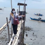 Tim verifikasi Sulsel saat meninjau langsung salah satu jamban yang digunakan warga di Kota Makassar. ANTARA/HO-Dinkes Sulsel-1689588459