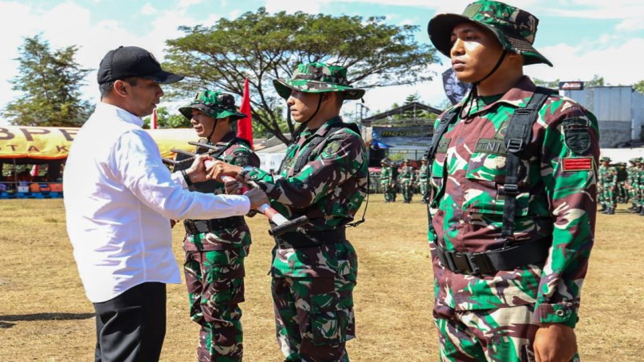 Kegiatan pembukaan TNI Manunggal Membangun Desa (TMMD) ke-117 di Kediri, Jawa Timur, Rabu (12/7/2023). ANTARA/ HO-Pemkot Kediri