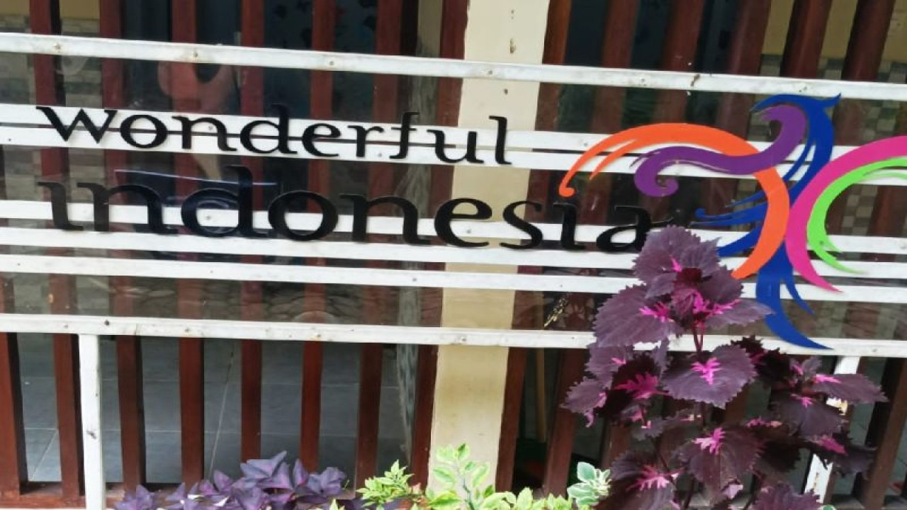 Toilet objek wisata peninggalan perang dunia II Goa Jepang Binsari Distrik Samofa Kabupaten Biak Numfor, Papua. ANTARA/Muhsidin
