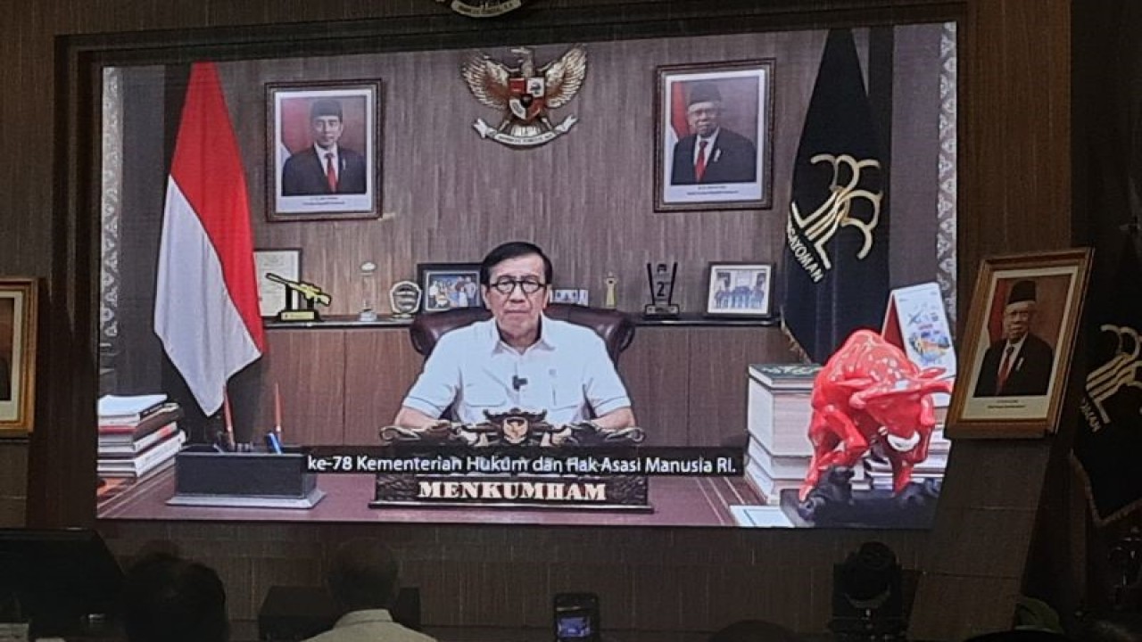 Menteri Hukum dan HAM Yasonna Hamonangan Laoly dalam Seminar Nasional "Menyongsong Berlakunya Hukum yang Hidup dalam Masyarakat Berdasarkan UU Nomor 1 Tahun 2023 tentang KUHP" di Kementerian Hukum dan HAM, Jakarta, Senin (24/7/2023). ANTARA/Narda Margaretha Sinambela