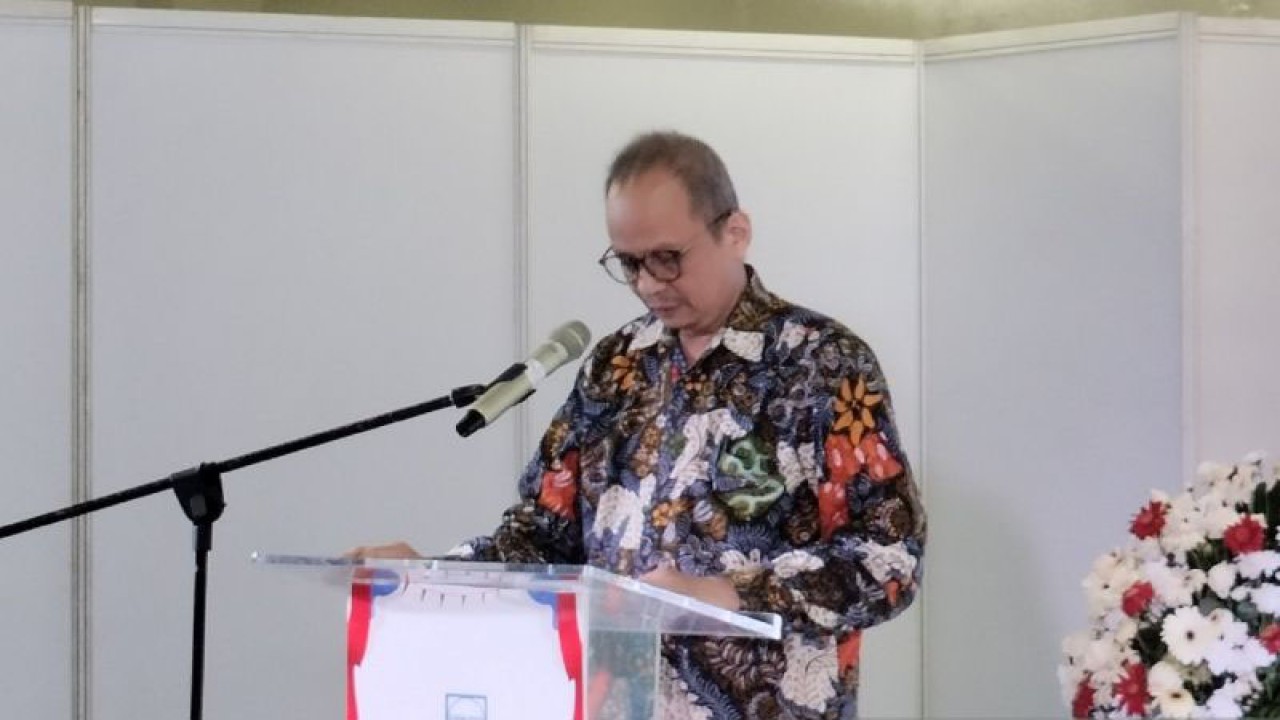 Deputi Bidang Usaha Mikro Kemenkop UKM Yulius dalam acara penandatanganan nota kesepahaman antara Asosiasi Pengusaha Indonesia (APINDO) bersama 33 pemangku kepentingan UMKM di Jakarta, Senin (31/7/2023). ANTARA/Aji Cakti