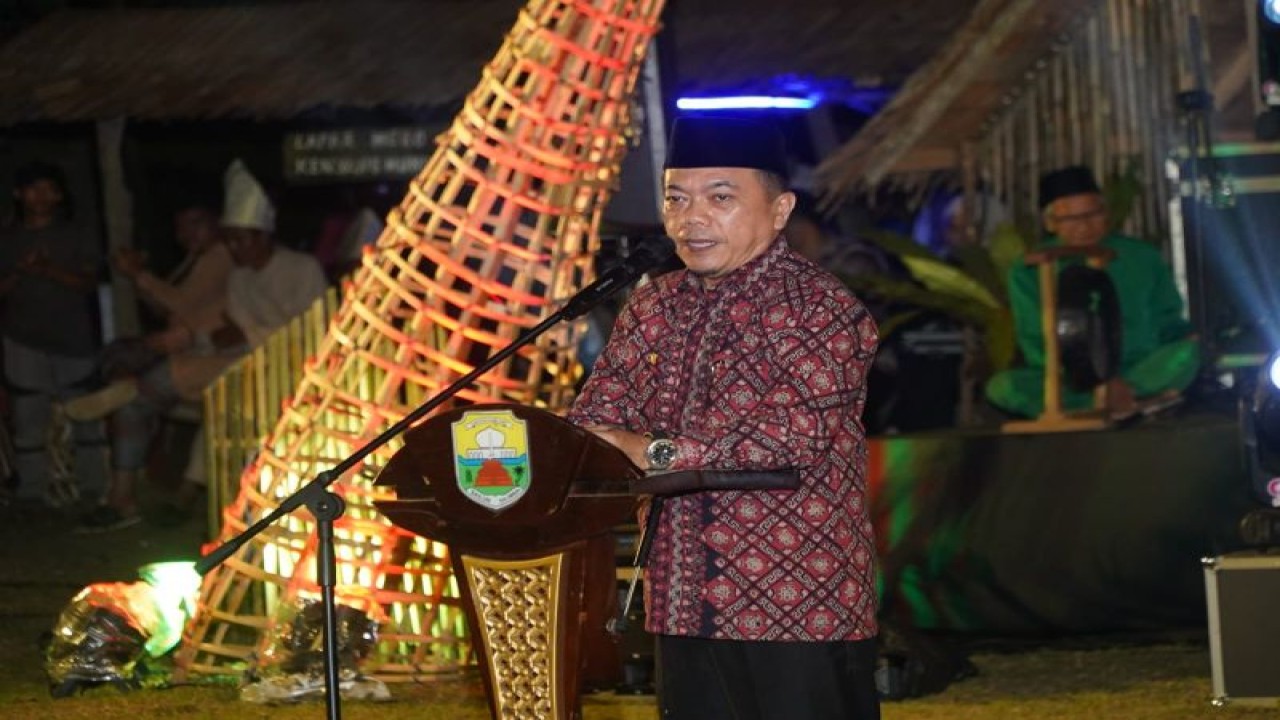 Gubernur Jambi Al Haris saat hadir pada acara Festival Aek Talakeng di Kabupaten Muaro Jambi, Jambi. ANTARA/HO-Diskominfo Jambi