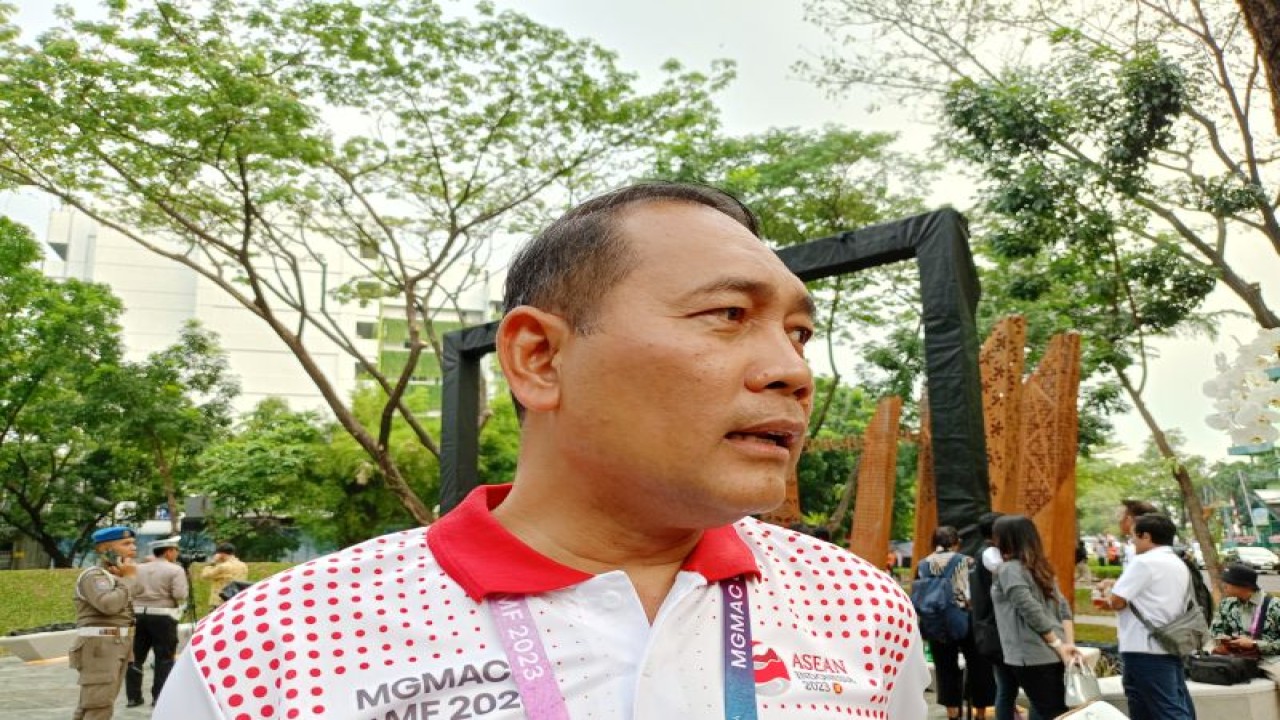 Kepala Satpol PP Provinsi DKI Jakarta Arifin di Taman ASEAN, Jakarta Selatan, Rabu (2/8/2023). ANTARA/Siti Nurhaliza