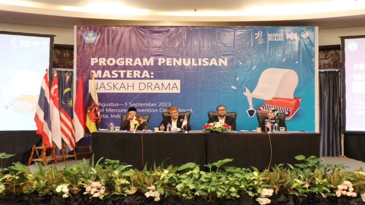 Arsip Foto - Pembukaan Program Penulisan Mastera: Naskah Drama di Jakarta, Senin (28/8/2023). (ANTARA/HO-Kemendikbudristek)