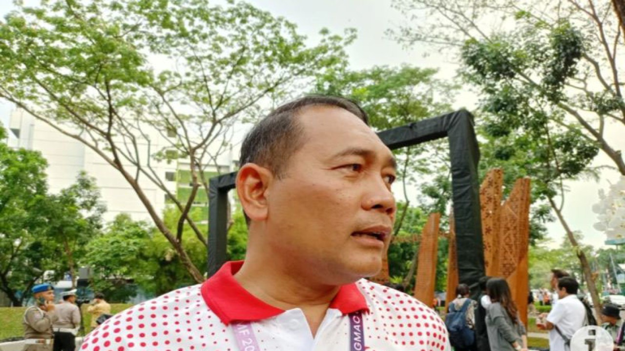 Kepala Satpol PP Provinsi DKI Jakarta Arifin di Taman ASEAN, Jakarta Selatan, Rabu (2/8/2023). ANTARA/Siti Nurhaliza
