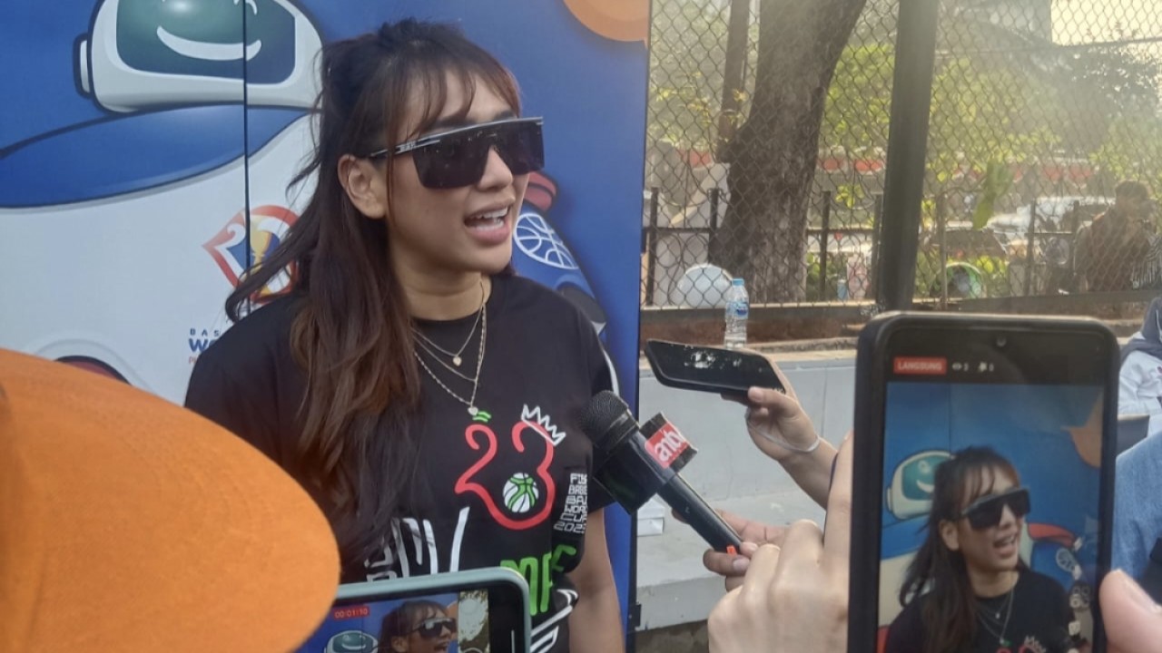 Atlet Voli Indonesia, Yola Yuliana