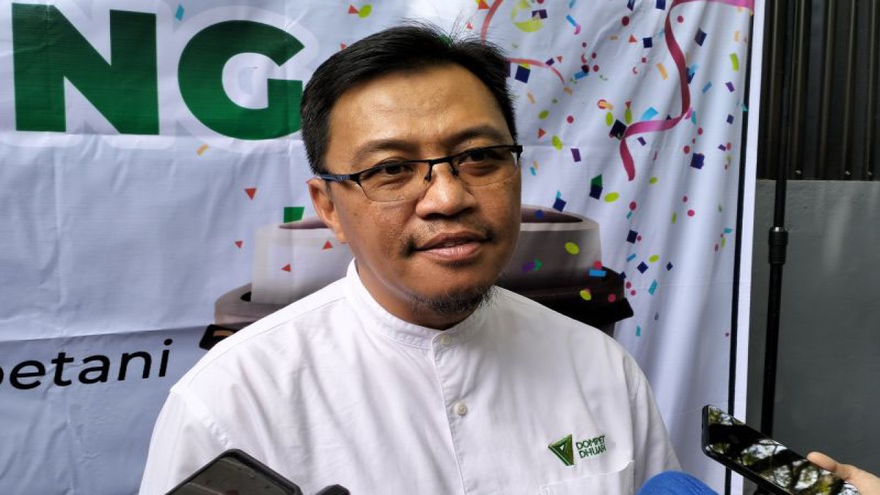 Direktur Program Dompet Dhuafa Bambang Suherman di Padang, Jumat, (18/8/2023). ANTARA/Muhammad Zulfikar.