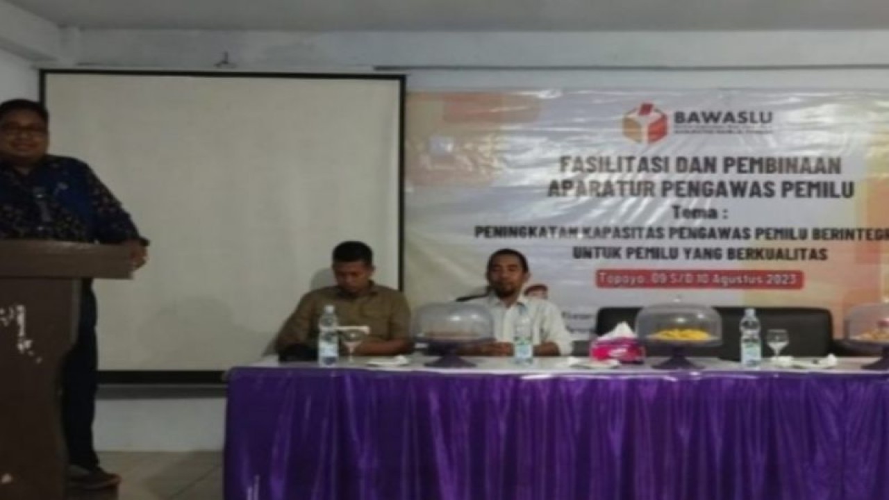 Bawaslu Provinsi Sulawesi Barat meningkatkan kemampuan panwascam menghadapi sengketa Pemilu 2024 di Mamuju, Kamis (10/8/2023). ANTARA/M. Faisal Hanapi