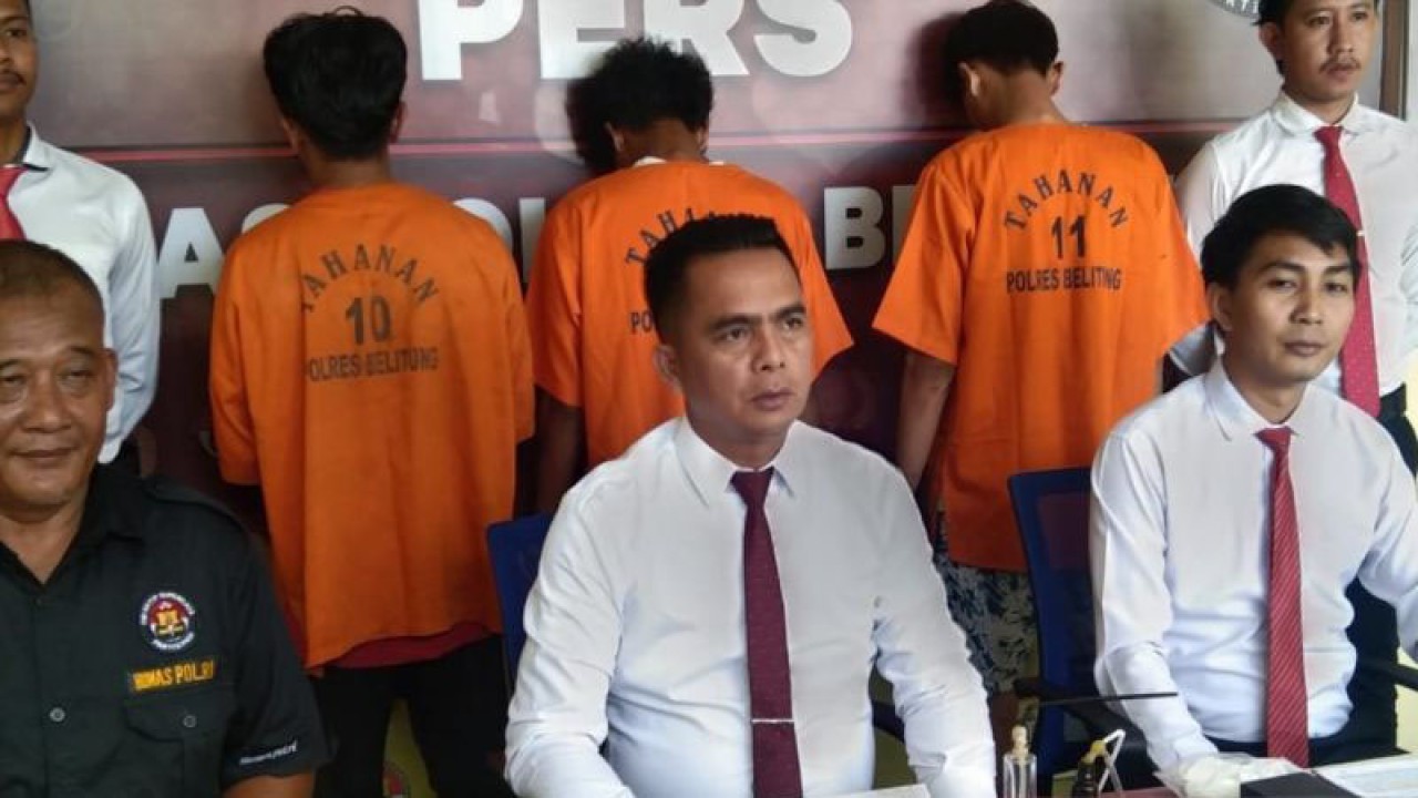 Konferensi pers Polres Belitung terhadap penangkapan tiga kurir narkotika (ANTARA/Kasmono-Apriliansyah)