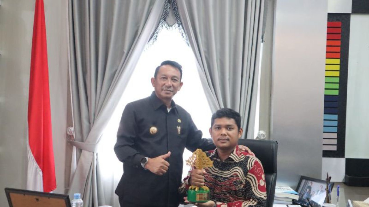 Bupati Belitung Timur, Provinsi Babel, Burhanuddin (FOTO ANTARA/Ahmadi)