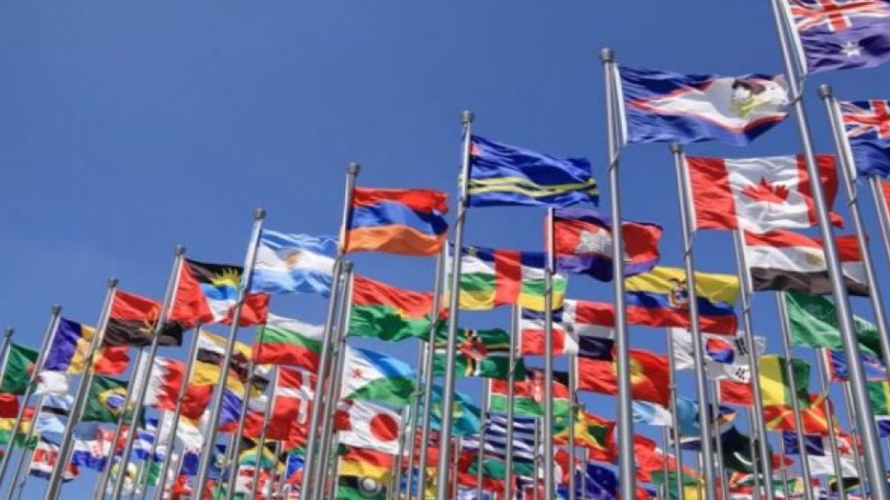Ilustrasi berbagai bendera negara-negara di dunia. (net)