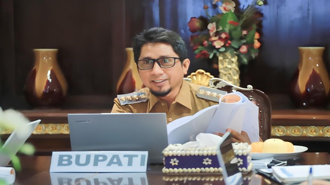 Bupati Banggai Kepulauan Ihsan Basir (ANTARA/HO-Prokopim Setda Pemkab Bangkep)