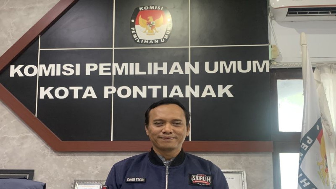 Komisioner Divisi Perencanaan Data dan Informasi KPU Kota Pontianak David Teguh (ANTARA/Ananda)