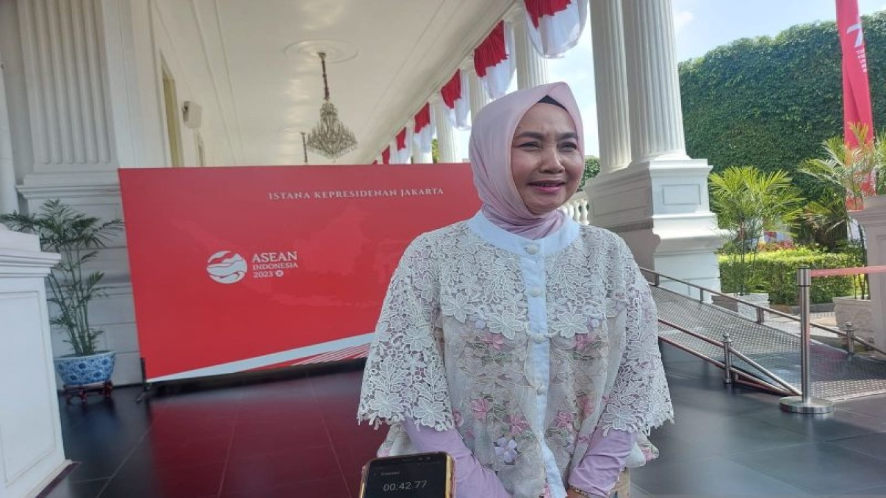 Kepala Badan Meteorologi, Klimatologi dan Geofisika (BMKG) Dwikorita Karnawati saat ditemui di Istana Kepresidenan Jakarta, Rabu (9/8/2023). ANTARA/Mentari Dwi Gayati