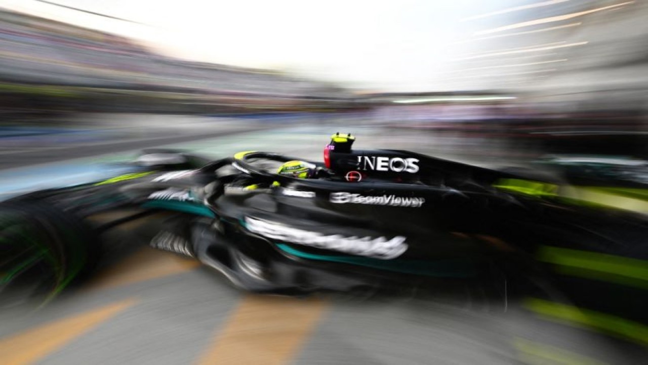 Pembalap Mercedes Lewis Hamilton saat sesi latihan menjelang GP Kanada di Sirkuit Gilles Villeneuve, di Montreal, Quebec, 16 Juni 2023. Foto Dan Mullan / GETTY IMAGES NORTH AMERICA / Getty Images via AFP.