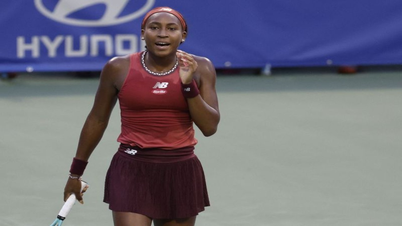 Petenis AS CoCo Gauff bereaksi dalam pertandingan melawan petenis AS Hailey Baptiste pada hari kelima Mubadala Citi DC Open di Stadion Tenis Fitzgerald, Rabu (2/8/2023). (ANTARA/REUTERS/USA Today Sports/Geoff Burke)