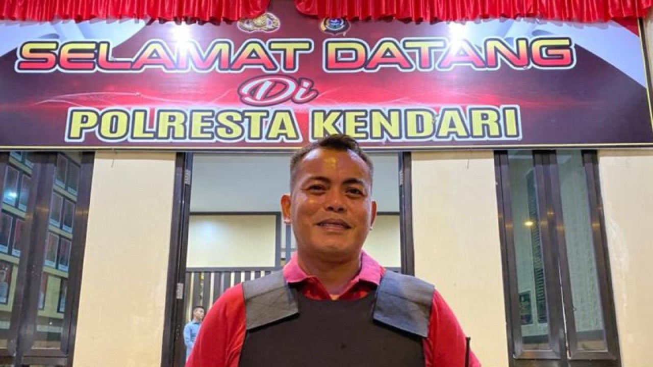Kepala Sat Resnarkoba Polresta Kendari AKP Hamka. (Antara/La Ode Muh Deden Saputra)