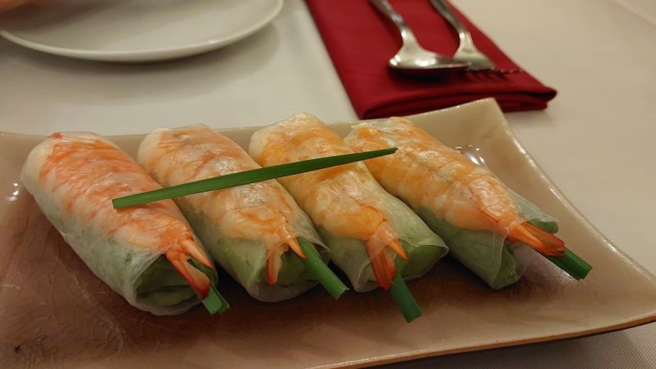 Hidangan fresh spring roll di restorn Halal@Saigon, Ho Chi Minh, Vietnam (ANTARA/Fitra Ashari)