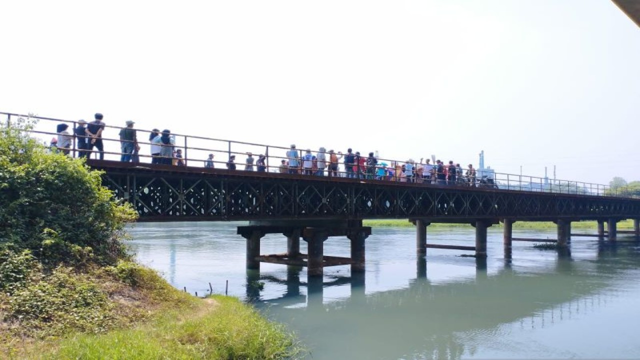Kampung Parungnala, Desa Tegallega, Kecamatan Ciampel, Karawang. (ANTARA/Ali Khumaini)