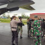 Jenazah Marinir korban penembakan KKB dievakuasi melalui Sorong-1692689685