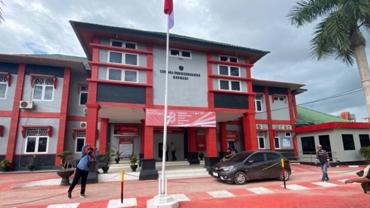 Kantor Lapas Kelas IIA Kendari. ANTARA/La Ode Muh Deden Saputra)