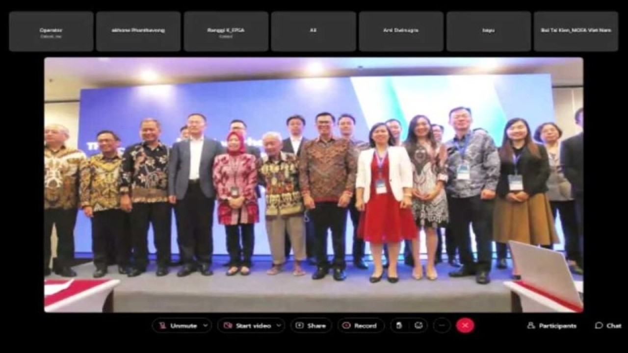 Tangkapan layar - Acara pembukaan Lokakarya Pengelolaan Potensi Konflik di Laut China Selatan ke-32 yang dipantau secara daring dari Jakarta, Kamis (24/8/2023), Lokakarya tersebut turut mengundang Indonesia, Brunei Darussalam, Filipina, Kamboja, Laos, Malaysia, Myanmar, Singapura, Thailand, Vietnam, China, dan Chinese Taipei. (ANTARA/Cindy Frishanti)