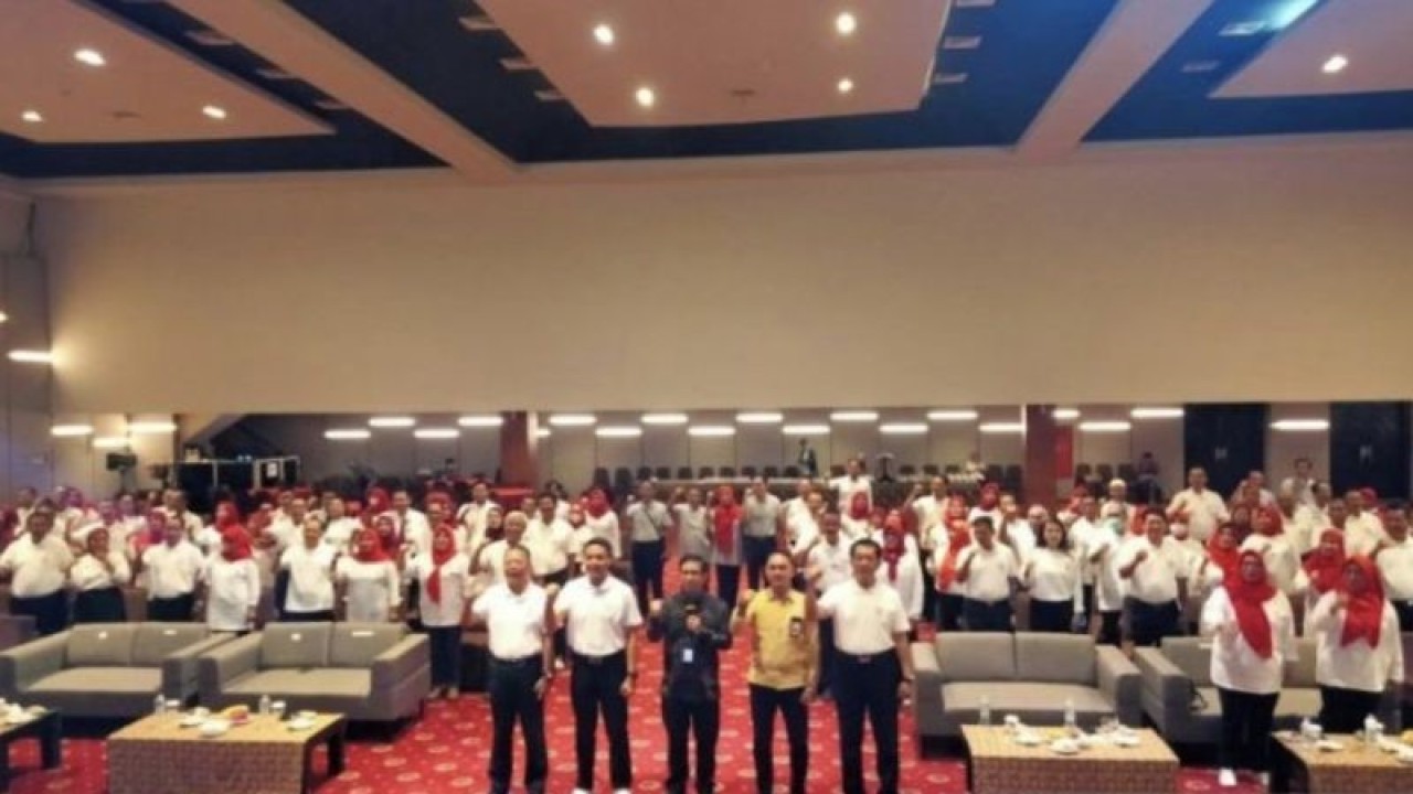 Kegiatan Bimbingan Teknis (Bimtek) Keluarga Berintegritas, oleh Komisi Pemberantasan Korupsi (KPK) RI dengan peserta pejabat Pemkot Samarinda. (Diskominfo Samarinda)