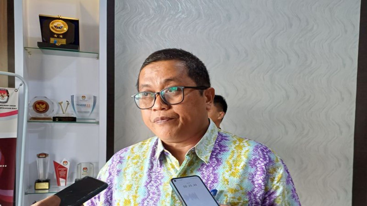 Ketua KPU Kepri, Indrawan Susilo Prabowoadi. (Ogen)