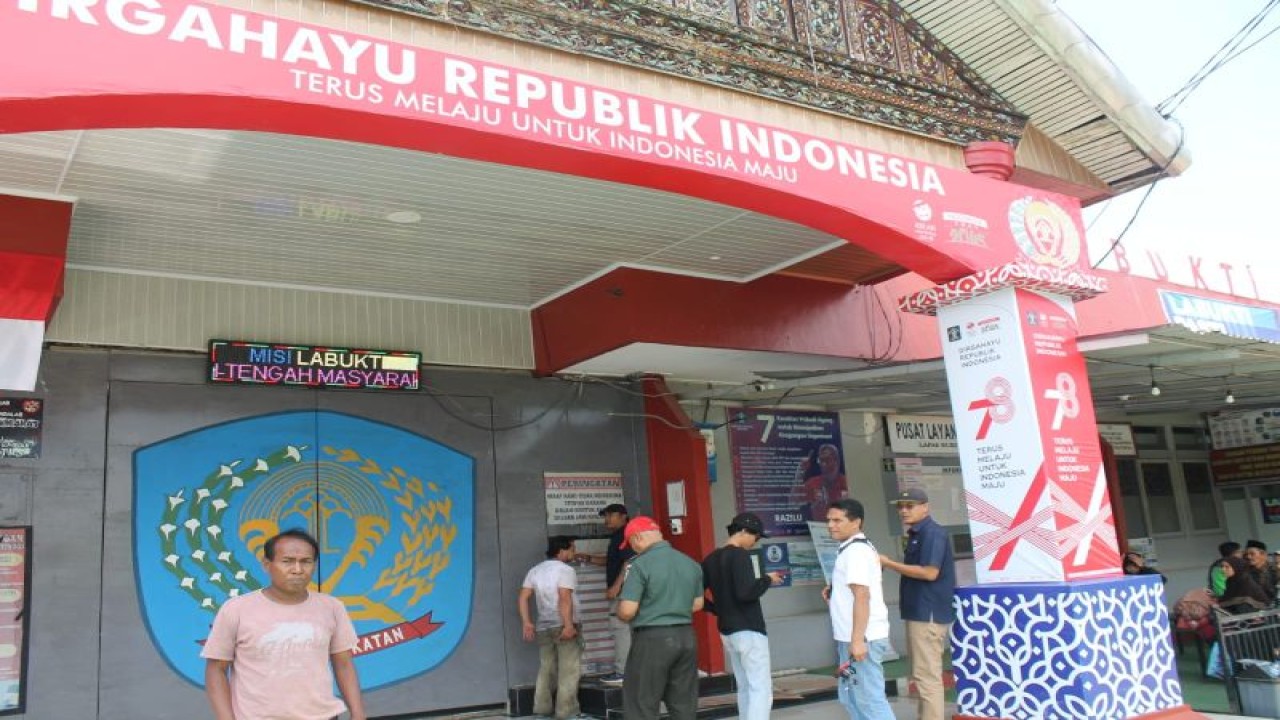 Lapas Kelas IIA Bukittinggi  Sumatera Barat menegaskan kerjasama pengungkapan peredaran ganja yang diduga dilakukan oleh warga binaan, Rabu (23/8/2023). Antara/Altas Maulana.