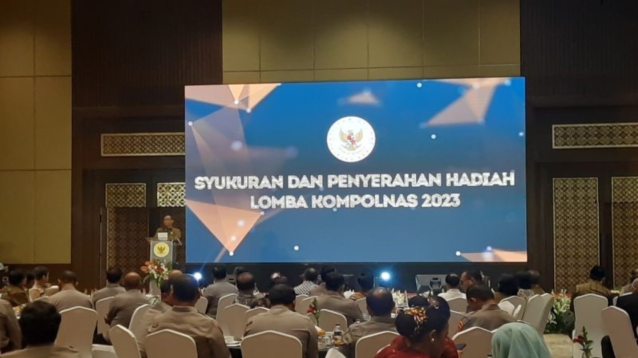 Menteri Koordinator Bidang Politik, Hukum, dan Keamanan Mahfud MD dalam Syukuran dan Penyerahan Hadiah Lomba Komisi Kepolisian Nasional (Kompolnas) 2023 di Hotel Sultan, Jakarta, Senin (21/8/2023). ANTARA/Narda Margaretha Sinambela