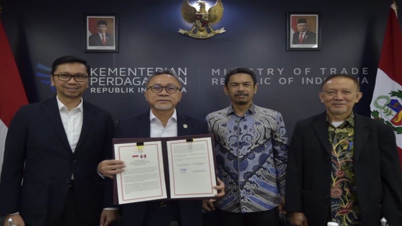 Menteri Perdagangan (Mendag) Zulkifli Hasan usai meluncurkan perundingan Perjanjian Kemitraan Ekonomi Komprehensif Indonesia-Peru (Indonesia-Peru Comprehensive Economic Partnership Agreement atau IP- CEPA) secara virtual pada Selasa (15/8/2023). (ANTARA/HO-Kemendag)