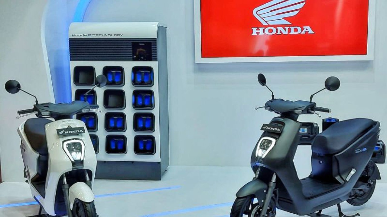 Motor listrik Honda EM1 e: yang baru saja diluncurkan di GIIAS 2023. (ANTARA/Chairul Rohman)